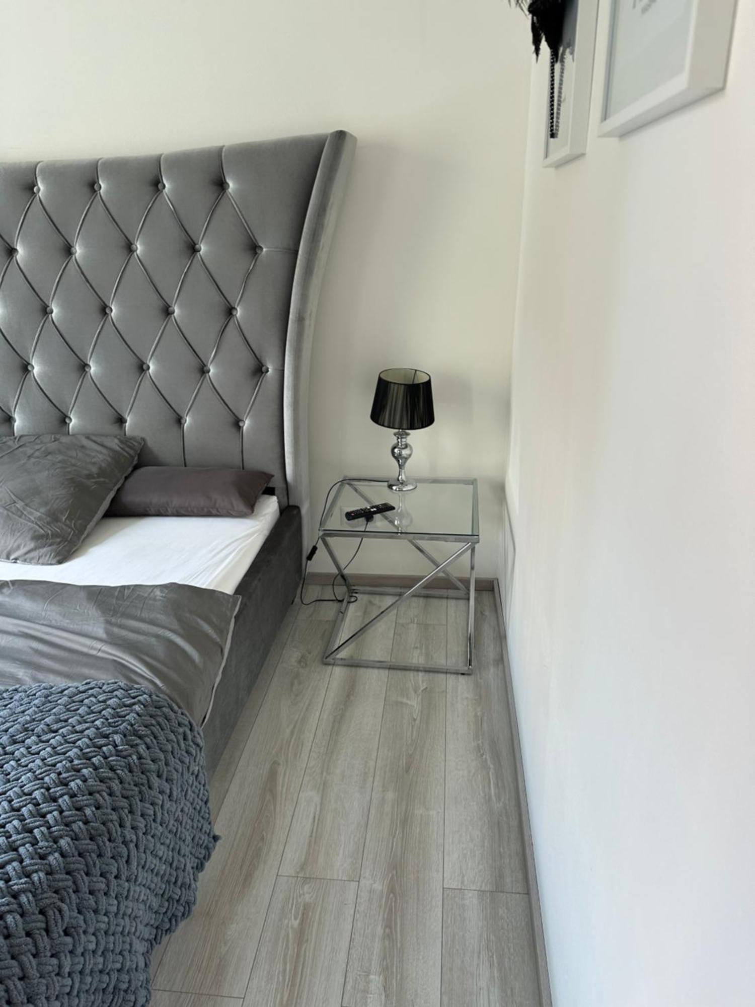 Majestic Old Town Apartments Bratislava Extérieur photo